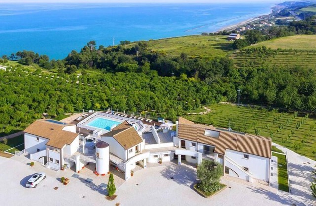 Holiday Resort contea dei Ciliegi in Pedaso