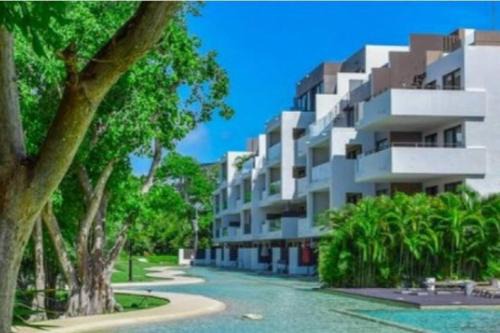 Apartment in Playa del Carmen with Private Beach