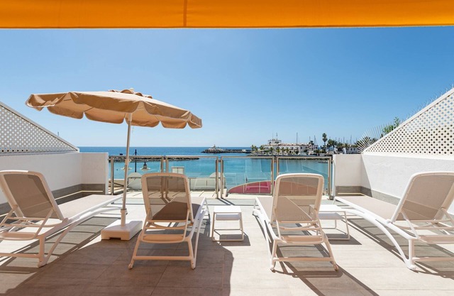 Strandapartment mit Terrasse und Aussicht