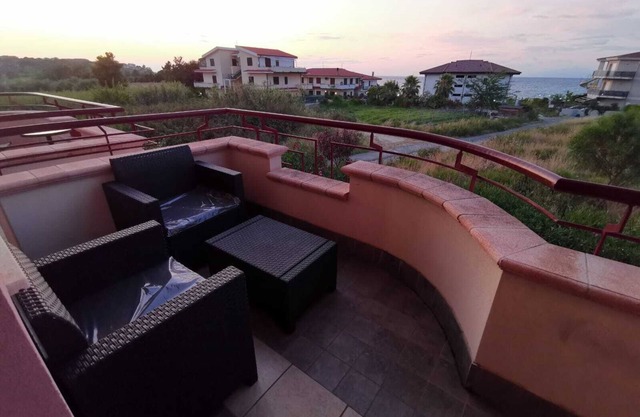 Wohnung in Residenz mit Blick auf das Meer