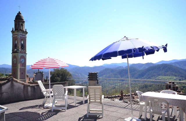 Einladendes Ferienhaus mit Terrasse