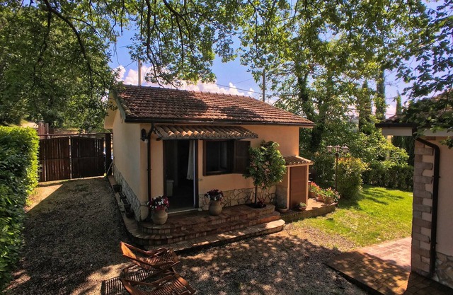 Ferienhaus in Selci mit Salzwasserpool