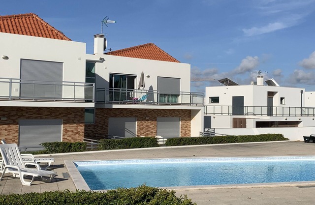Apartment in Salir Do Porto with Swimming Pool