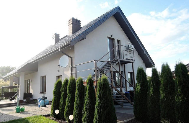 WOhnung mit Pool und Garten in Stepniczka
