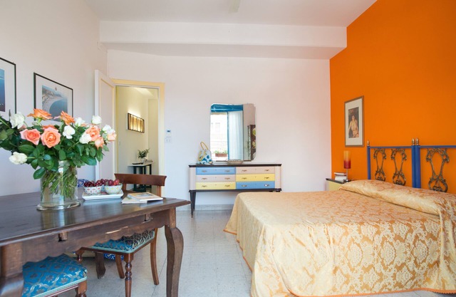 APARTMENT IN THE CENTER AND NEAR THE PORT TO THE AEOLIAN ISLANDS