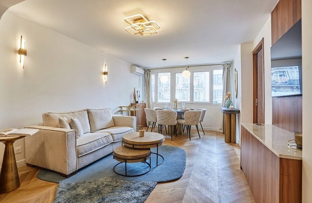 Apartment in the Center of Paris
