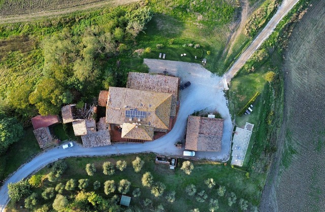 Apartment in the Crete Senesi between Asciano and Siena
