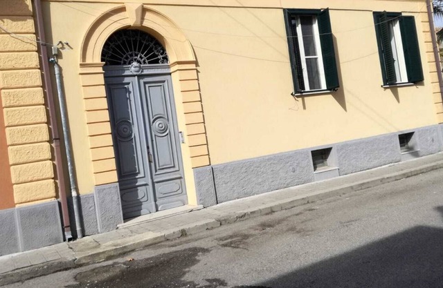 Wohnung in der Altstadt von Locri, nur wenige hundert Meter vom Meer entfernt.
