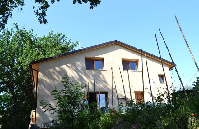 Ferienwohnung im neugebauten Strohballenhaus Valle delle Rose -