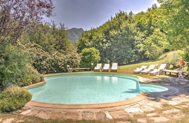 Rustikales Ferienhaus mit Pool