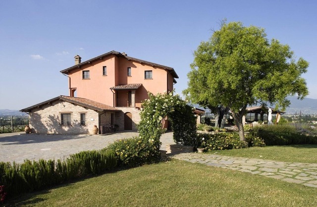 Ferienhaus in Bettona mit Garten