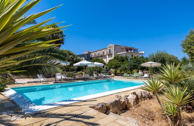 Apartment 'In Villa Con Vista' with Shared Pool, Wi-Fi and Air Conditioning