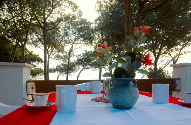 Wohnung in Villa in Cala Liberotto direkt am Strand.