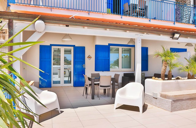 WOHNUNG IN VILLA 150 METER VOM STRAND WI FI AUTOVERMIETUNG