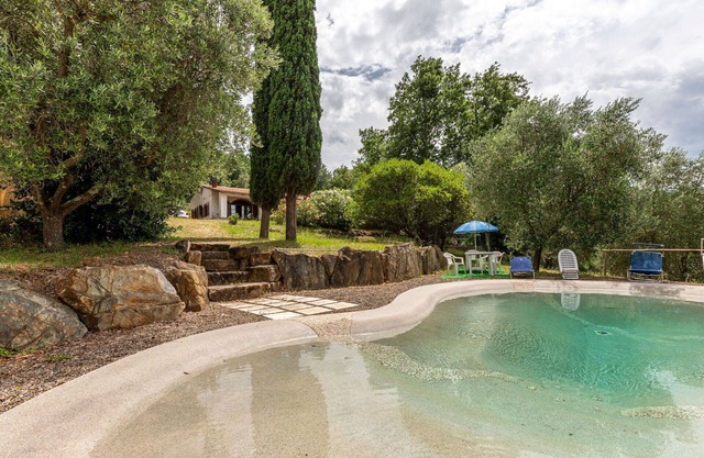 Wohnung in einem Ferienhaus mit W-LAN, Pool, Klimaanlage, TV, Terrasse, Panoramablick, Parkplatz