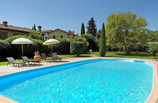 Schöne Wohnung in einem Ferienhaus mit W-LAN, Pool, TV, Terrasse, Parkplatz, bei San Gimignano