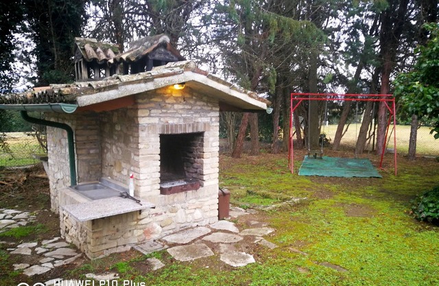 Wohnung in Villa mit Pool in Assisi Ideal für Familien