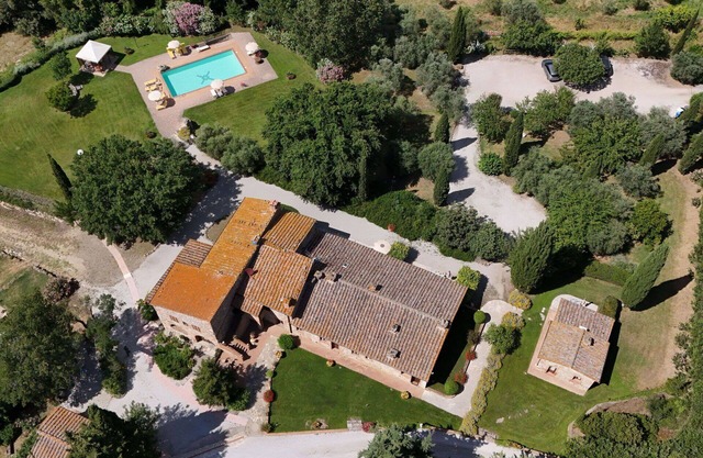 Angenehme Wohnung in einem Ferienhaus mit Pool, W-LAN, Klimaanlage, TV, Terrasse, bei San Gimignano