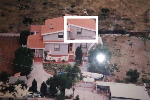 Apartment in villa with garden 1