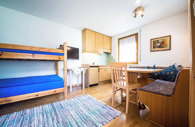 Ferienwohnung "Issingerhof 2" mit Bergblick, Terrasse und WLAN