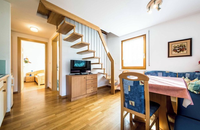 Ferienwohnung "Issingerhof 3" mit Bergblick, Balkon und WLAN