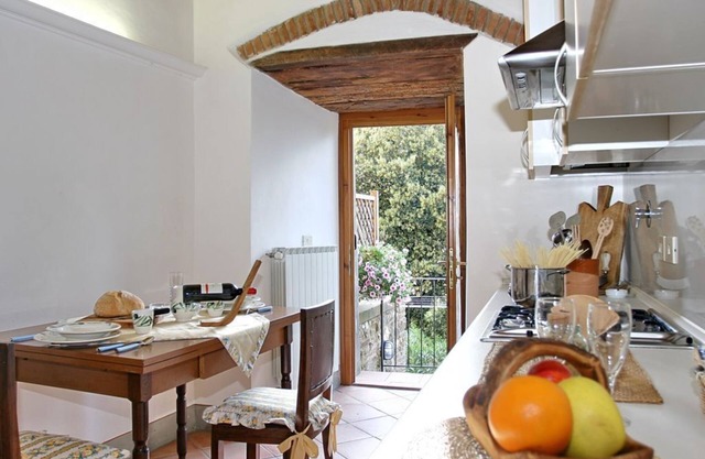 Apartment mit Garten in Chianti, 20 Minuten von Florenz, Siena und San Gimignano entfernt
