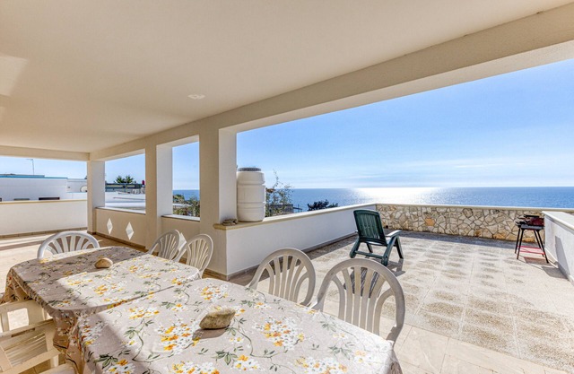 Apartment 'Casa Puzzedde' with Sea View, Private Terrace and Wi-Fi