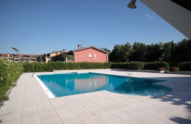 Wohnung für vier Personen in einer Residenz mit Pool in Desenzano del Garda