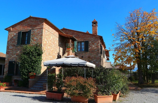 Modernes Ferienhaus mit Pool