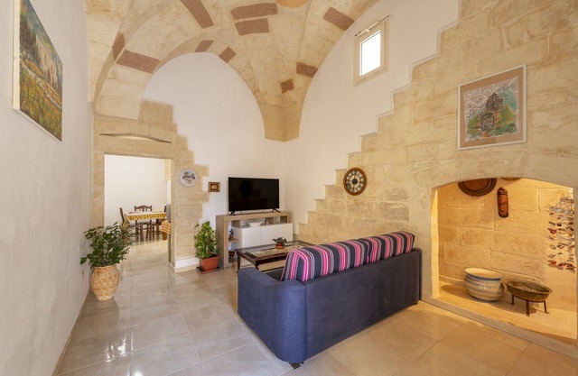 Ferienwohnung 'La Corte Della Zia Santa' mit Privatterrasse, Wi-Fi und Klimaanlage