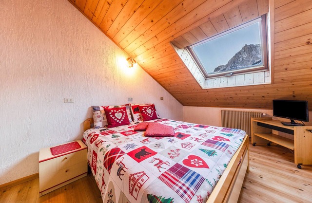 Ferienwohnung 'Ciasapiz Aloch' mit Bergblick, Balkon und WLAN