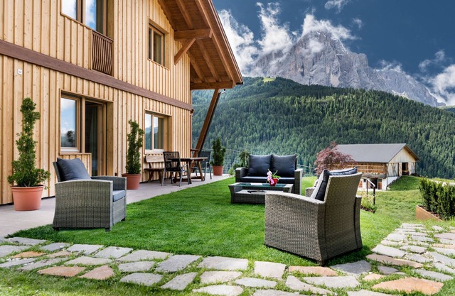 Ferienwohnung 'Villa Solinda Puccini' mit Bergblick und WLAN