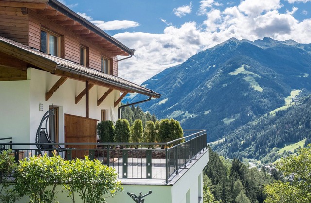 Ferienwohnung "Hofschenke Pfeiftal Hofblick" mit Terrasse, Garten & WLAN