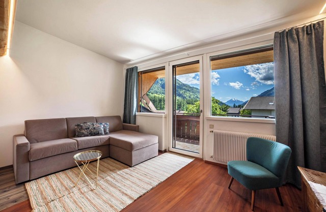 Ferienwohnung "Moosmair 4" mit Bergblick, Kamin, WLAN, Balkon & Garten