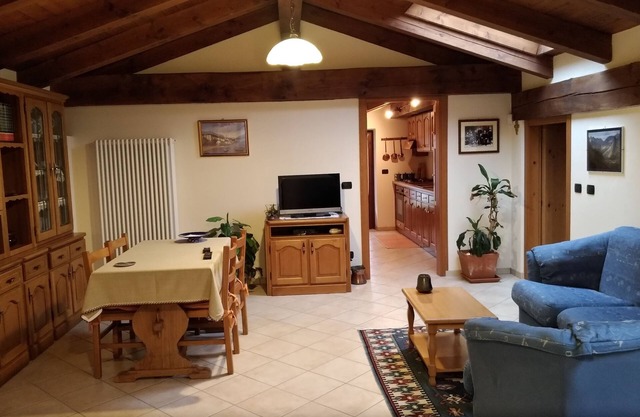 Wohnung in der Villa im Maira-Tal mit bequemem Hofparken