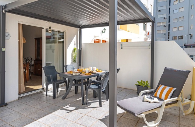 Ferienwohnung 'Joana' mit Gemeinschaftspool, WLAN und Klimaanlage