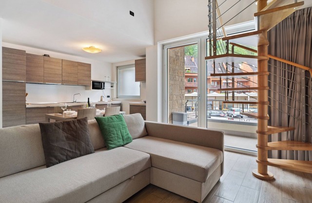 Apartment 'Jubilant' mit Bergblick, Balkon und Klimaanlage