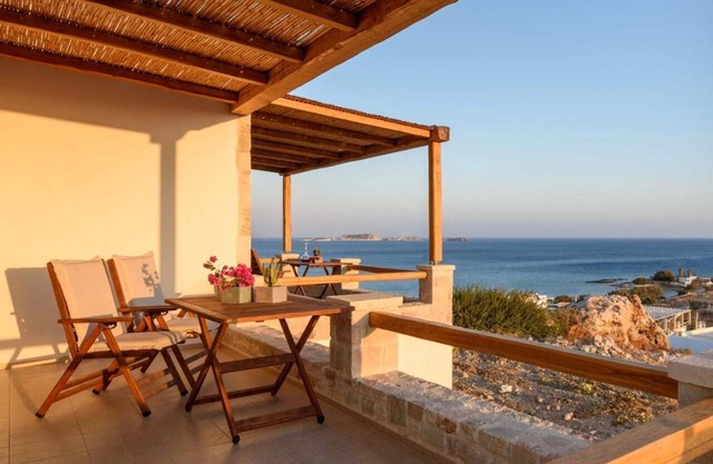 Ferienwohnung 'Kalamitsi View 2' mit privater Terrasse, WLAN und Klimaanlage