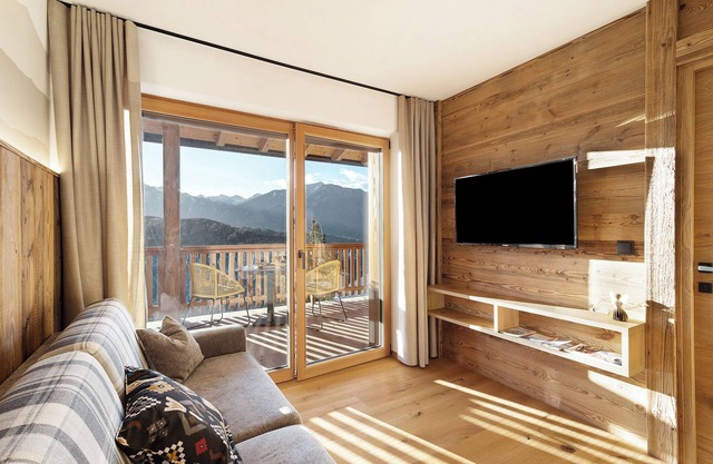 Ferienwohnung 'Karspitz' mit Bergblick, privater Terrasse und Wi-Fi