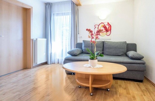 Ferienwohnung "Klementhof Nr 7" mit Bergblick, Pool, WLAN, Balkon & Garten