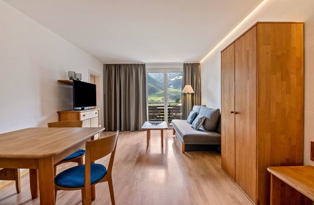 Ferienwohnung 'Kortscherhof Apt 2-2' mit Bergblick, Gemeinschaftsgarten und WLAN