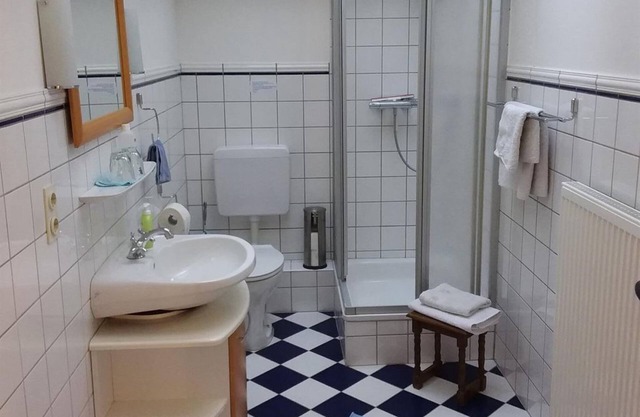 Fewo Kreuzberg 65qm mit Terrasse - Weiherhof