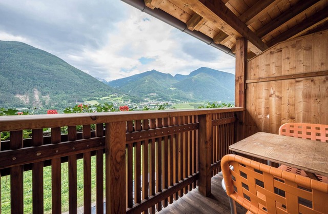 Ferienwohnung "Kreuzhof links" mit Bergblick, WLAN, Balkon & Garten