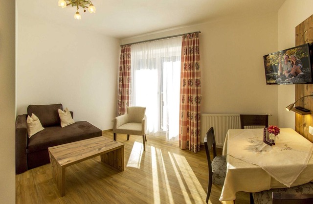 Ferienwohnung Krinnenspitze 1 - Appartments und Pension Mariandl