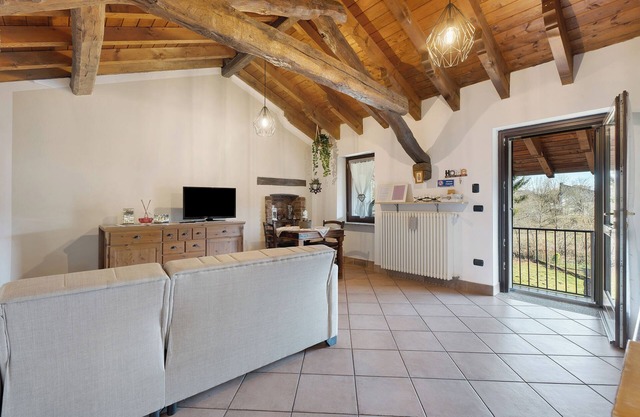 Ferienwohnung 'L' Antico Fienile' mit Privatem Garten, Wi-Fi und Klimaanlage