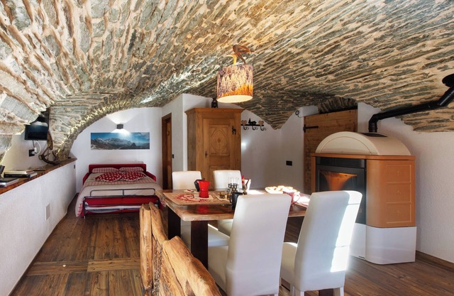 Ferienwohnung 'La Cachette' mit Bergblick, privater Terrasse und WLAN