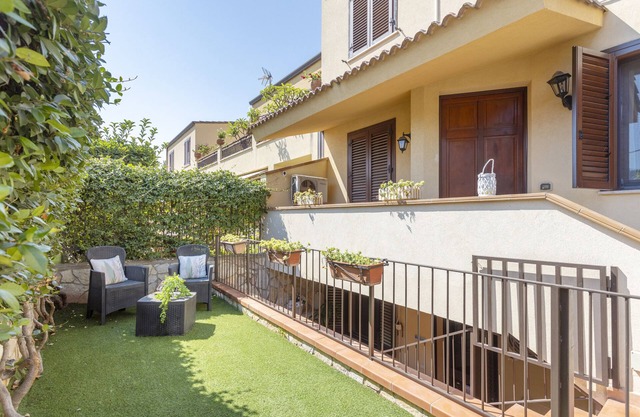 Ferienwohnung 'La Casa Di Alina Mondello' mit privatem Garten, Wi-Fi und Klimaanlage