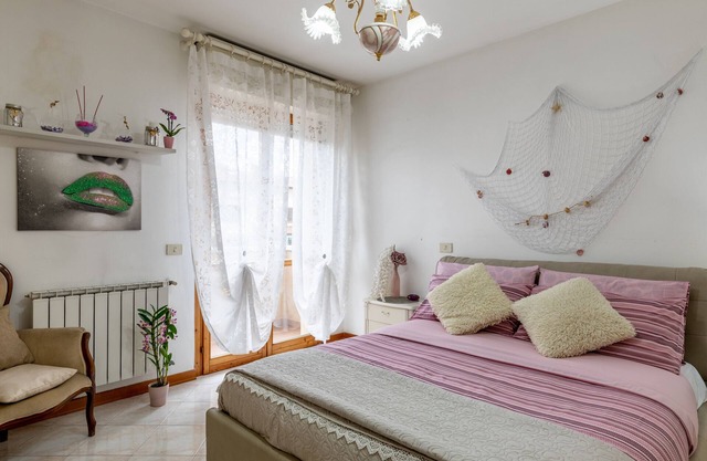 Ferienwohnung 'La Casa Di Mihaela In Versilia' mit Bergblick, Balkon und Wi-Fi
