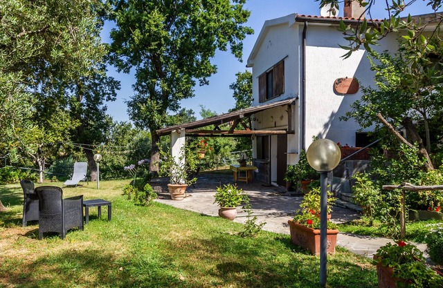 Apartment "La Casa nel Crocino" with Private Garden