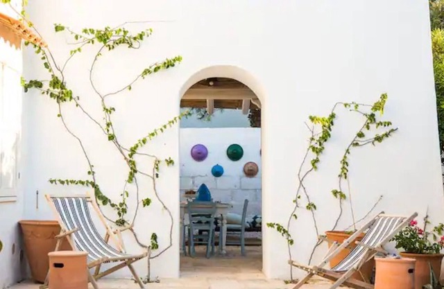 Apartment 'La Casetta Di Lulù' with Private Garden, Wi-Fi and Air Conditioning